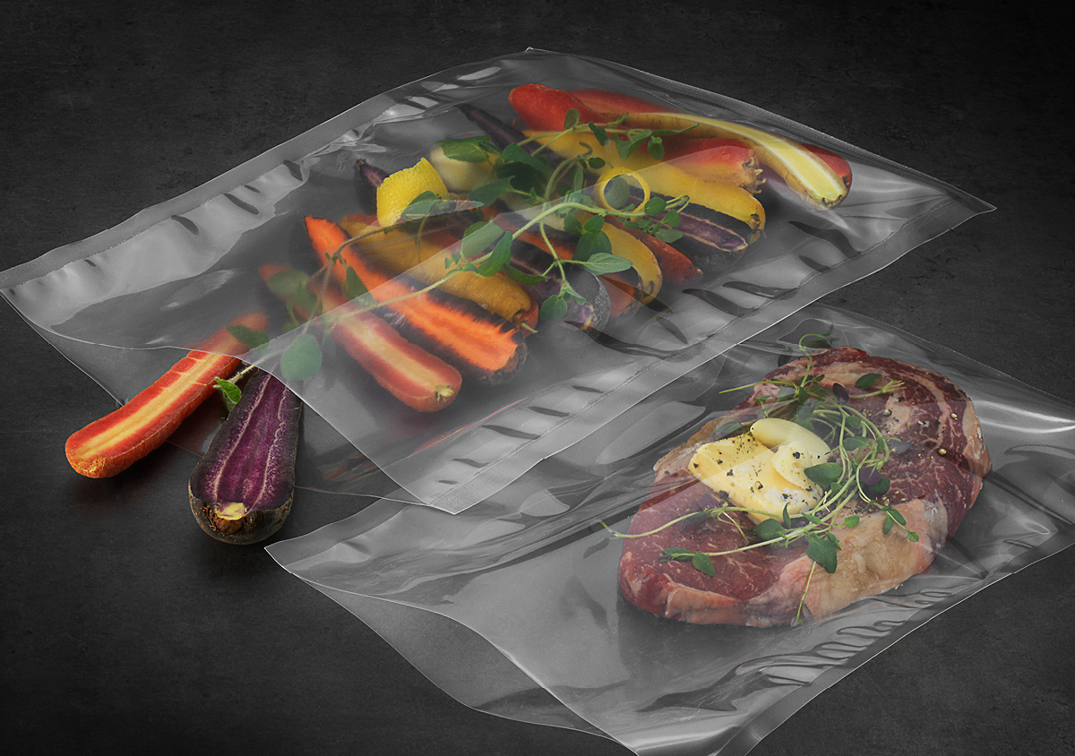 Sous Vide-gegartes Gemüse in Beutel. 